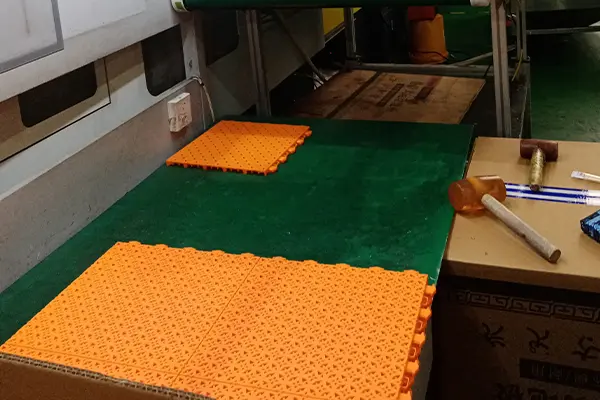 interlocking tiles workshop